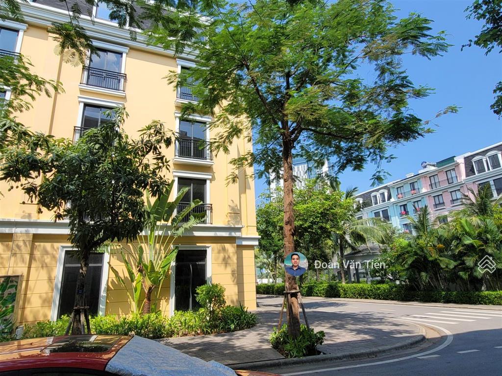 Quyết bán căn góc 2 đường hướng nam  104m²  mt 9m