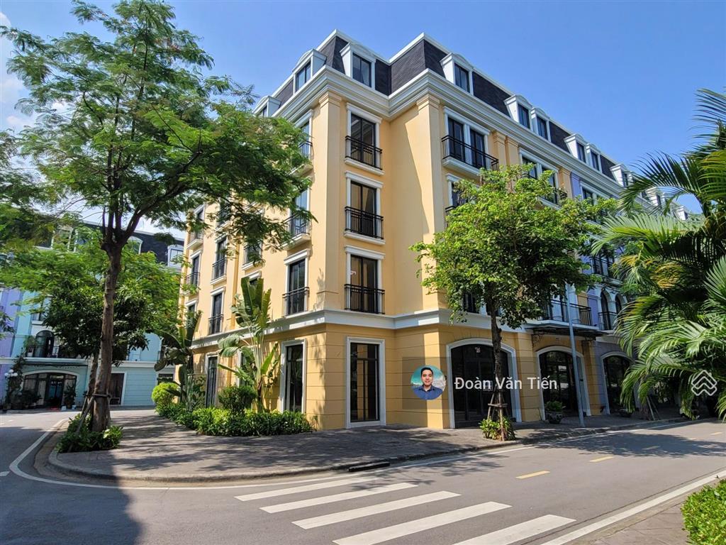 Quyết bán căn góc 2 đường hướng nam  104m²  mt 9m