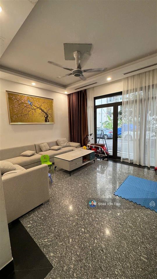 Bán nhà 83m2  6 tầng  8 pn  gần chung cư sky m pháp lý chuẩn