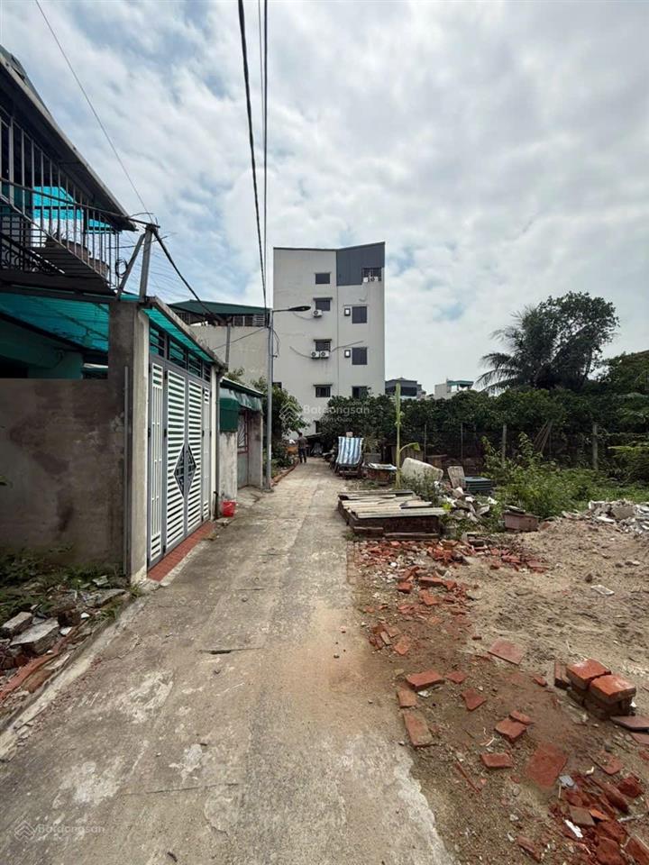Bán gấp nhà 2 tầng 69m2 cạnh chợ, có đồ, sổ đỏ, không lỗi. ngọc hồi. giá rẻ 0862 859 ***