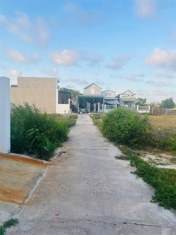 Bán đất 100m² thổ cư sau chợ tân bình