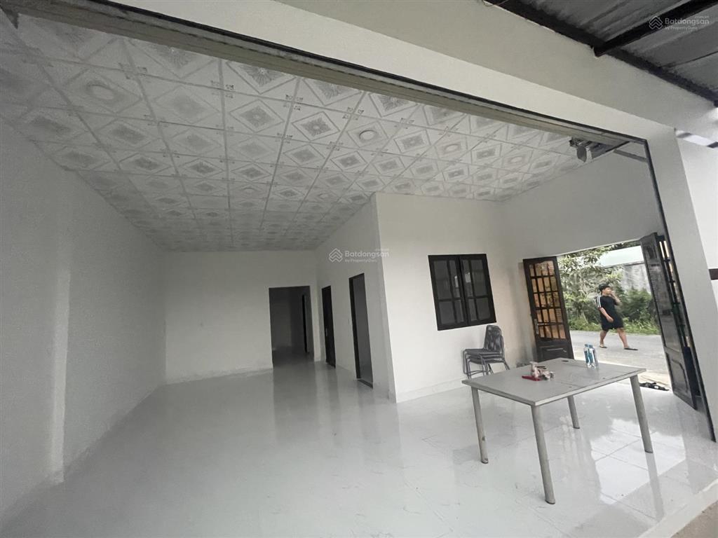 Nhà 2 mặt tiền, 124m2, 3 phòng ngủ, 1 phòng khách, 1 phòng bếp