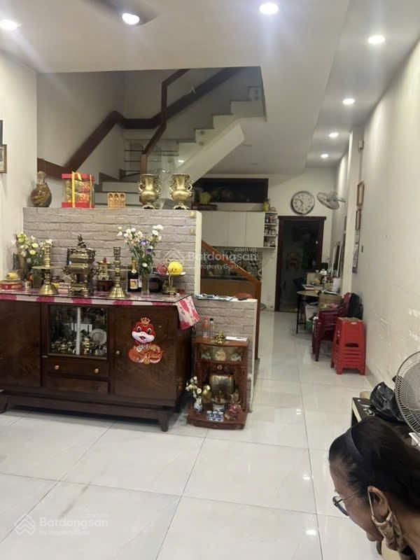 Bán nhà chính chủ 19 nguyễn dữ 4 tầng mới đẹp ở liền dt 4x20m giá chỉ 8tỷ9