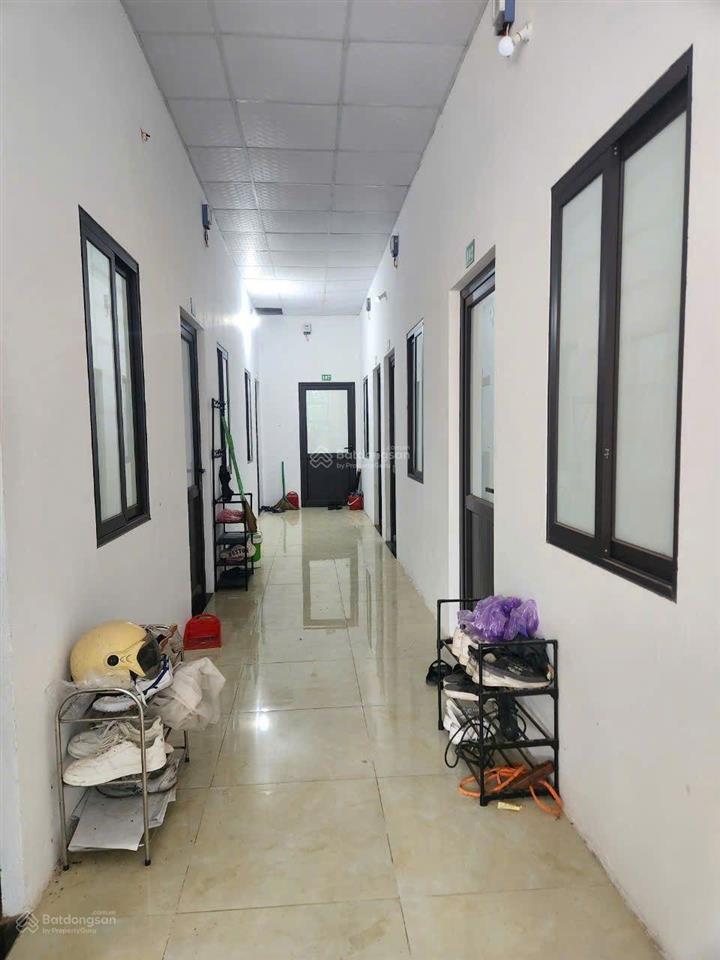 Bán tòa nhà trọ tại tân xã, hòa lạc 200m², gồm 15 phòng giá chỉ 12,2 tỷ.
