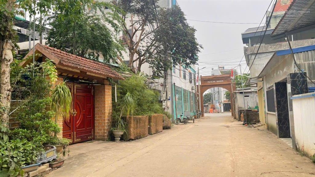Bán nhà 87m² x 2,5 tầng trục chính, ô tô tránh tại bình yên, thạch thất.  0962 783 ***