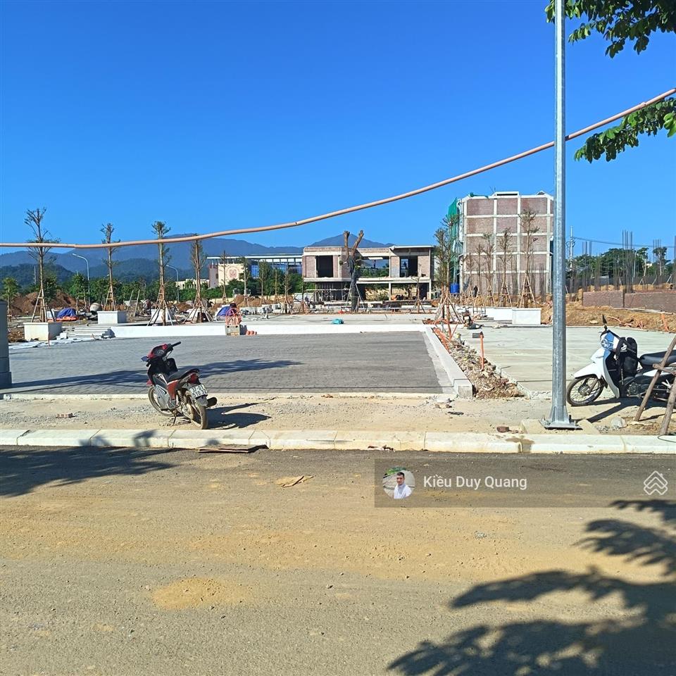 Sất ngoại giao đặc biệt căn bt song lập. căn góc, mặt hồ 248.8m2 giá chỉ 25.2 tỷ  0962 783 ***