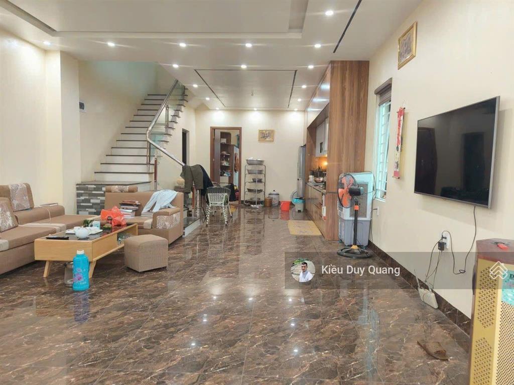 Bán gấp nhà 122.8m2x3 tầng, full đồ, trung tâm hòa lạc. rất gần khu công nghệ cao giá chỉ 7,4 tỷ