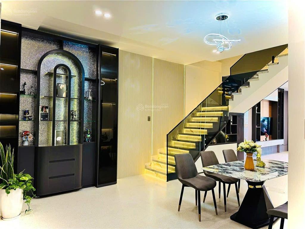 Nhà đẹp mặt phố ngay trung tâm đà nẵngđường nguyễn hữu thọ, gần bệnh viện gia đình và bv quân y 17