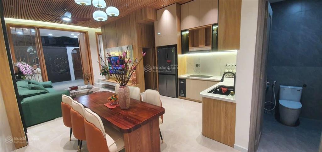 Nhà gần biển, xây cao cấp và tuyệt đẹp, mua ở sướng hoặc cho thuê và đầu tư antoàn, ôtô đậu sânnhà