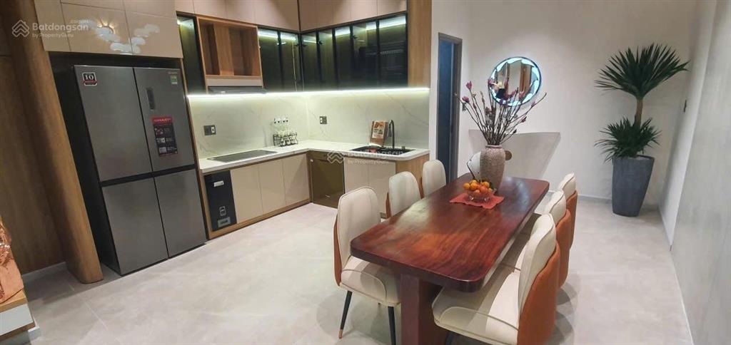 Nhà gần biển, xây cao cấp và tuyệt đẹp, mua ở sướng hoặc cho thuê và đầu tư antoàn, ôtô đậu sânnhà