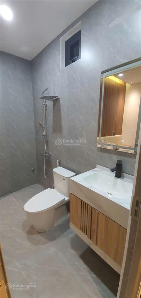 Nhà gần biển, xây cao cấp và tuyệt đẹp, mua ở sướng hoặc cho thuê và đầu tư antoàn, ôtô đậu sânnhà