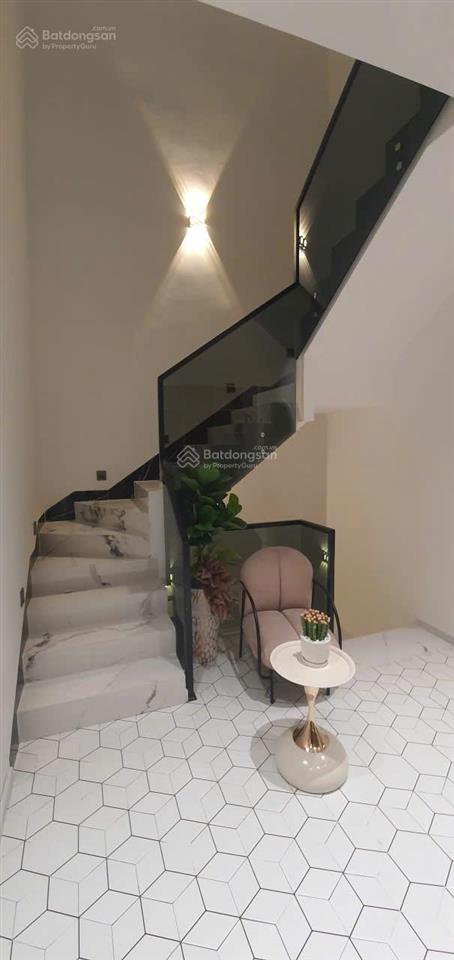 Nhà gần biển, xây cao cấp và tuyệt đẹp, mua ở sướng hoặc cho thuê và đầu tư antoàn, ôtô đậu sânnhà