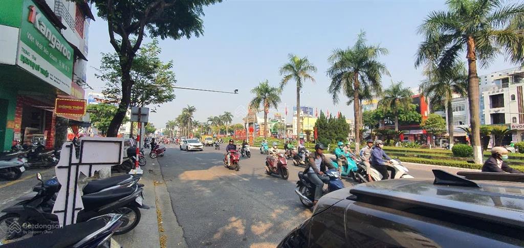 Nhà trung tâm đà nẵng, sát ngã tư thanh khê  mẹ nhu, vừa ở sướng vừa có dòng tiền ổn định 28 tr/th