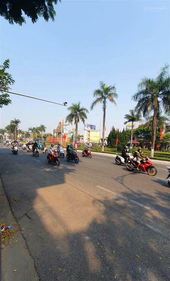 Nhà trung tâm đà nẵng, sát ngã tư thanh khê  mẹ nhu, vừa ở sướng vừa có dòng tiền ổn định 28 tr/th