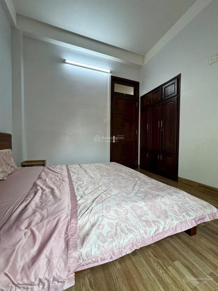 Căn nhà này có 3 khách hỏi nhưng chưa chốt. khả năng cao sẽ bay rất nhanh, gần chợ, mua ở sướng