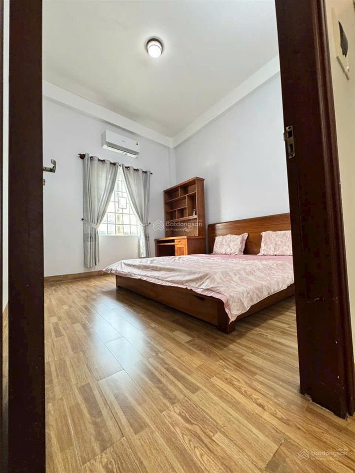 Căn nhà này có 3 khách hỏi nhưng chưa chốt. khả năng cao sẽ bay rất nhanh, gần chợ, mua ở sướng
