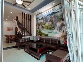 Căn nhà này có 3 khách hỏi nhưng chưa chốt. khả năng cao sẽ bay rất nhanh, gần chợ, mua ở sướng