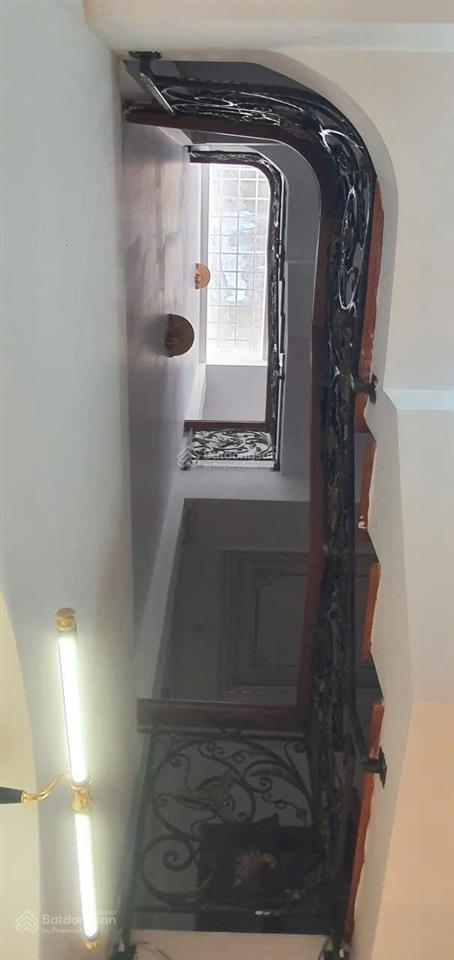 Nhà tuyệt đẹp ngay chợ thanh khê có trần dát vàng và nội thất gỗ quý, mua ở sướng hoặc làm homestay