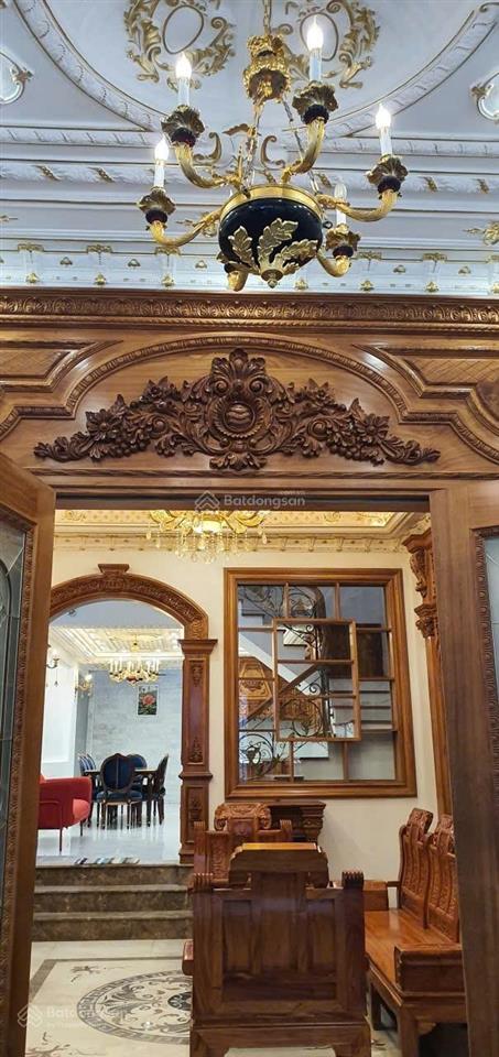 Nhà tuyệt đẹp ngay chợ thanh khê có trần dát vàng và nội thất gỗ quý, mua ở sướng hoặc làm homestay