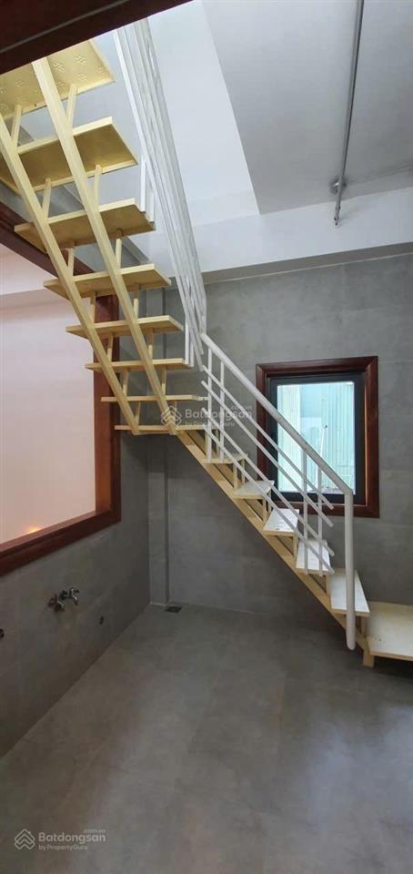 Nhà tuyệt đẹp ngay chợ thanh khê có trần dát vàng và nội thất gỗ quý, mua ở sướng hoặc làm homestay