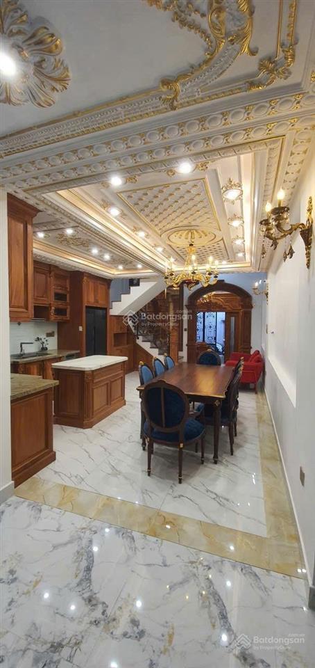 Nhà tuyệt đẹp ngay chợ thanh khê có trần dát vàng và nội thất gỗ quý, mua ở sướng hoặc làm homestay