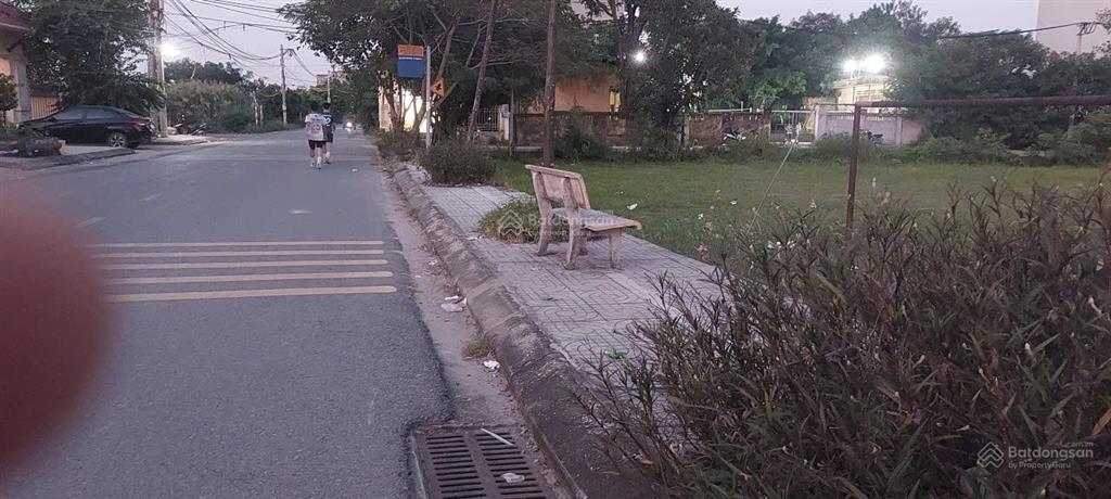 Chính chủ bán mảnh đất lô góc 45m2  xã thượng phúc  giá 2,250tỷ