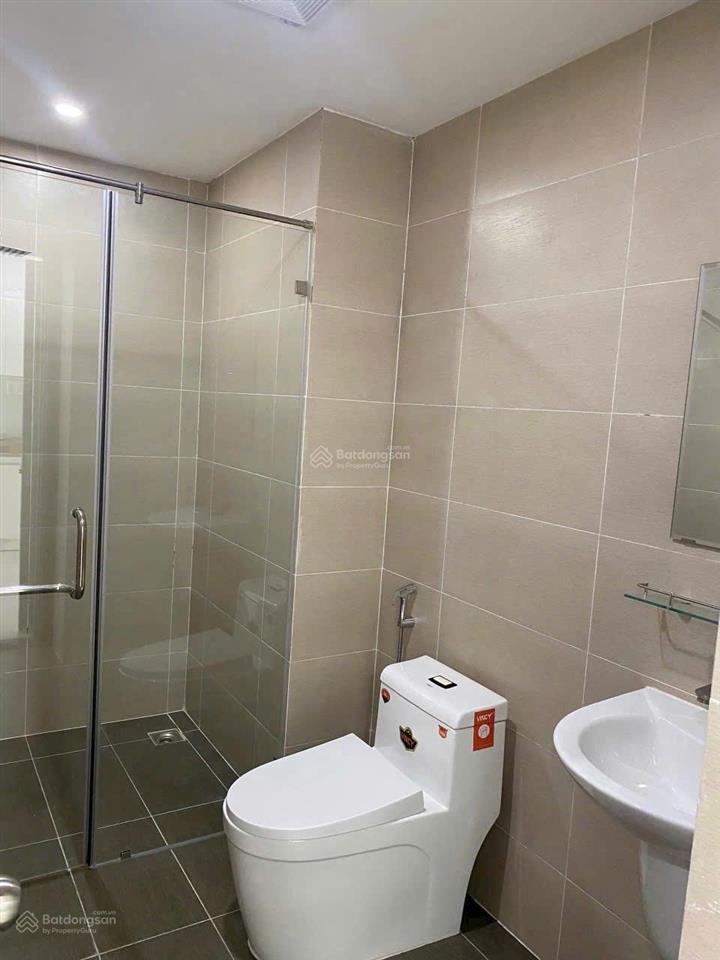 Chính chủ bán nhanh căn 2pn/50m2 tại the western q6 giá 2t4 , còn tl .  0903 304 *** để xem nhà