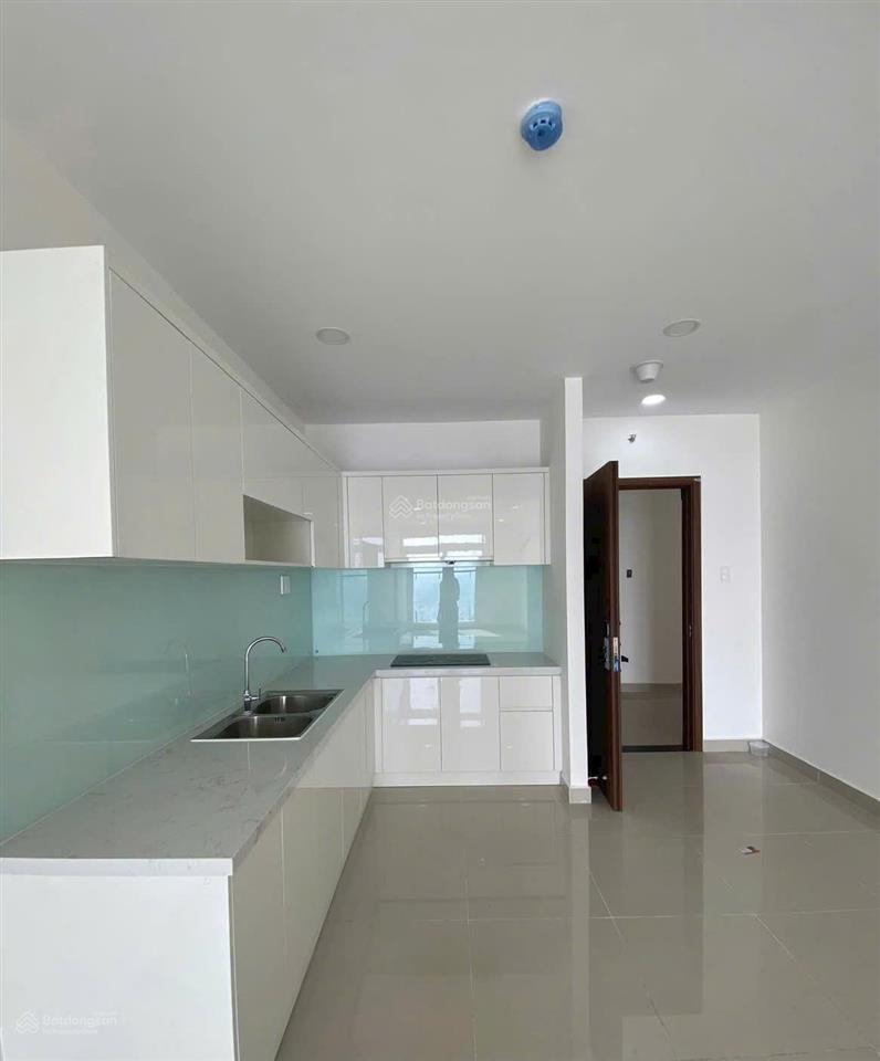 Chính chủ bán nhanh căn 2pn/50m2 tại the western q6 giá 2t4 , còn tl .  0903 304 *** để xem nhà