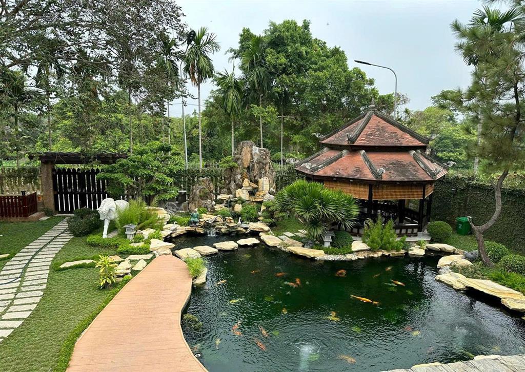 Chính chủ bán biệt thự sân vườn 2 mặt tiền cầu tàu, dt 2.296m2, view sông đẹp