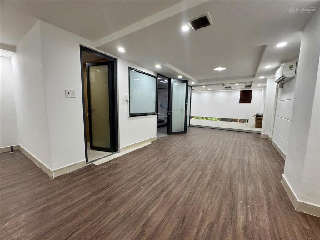 Cho thuê nguyên tầng lửng làm văn phòng tại hưng phước 3 giá 15 triệu/tháng.  0901 142 ***