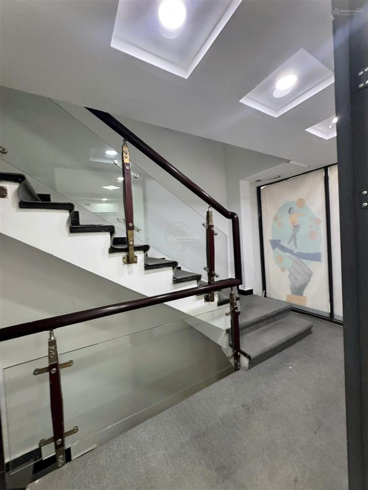 Cho thuê nguyên tầng lửng làm văn phòng tại hưng phước 3 giá 15 triệu/tháng.  0901 142 ***