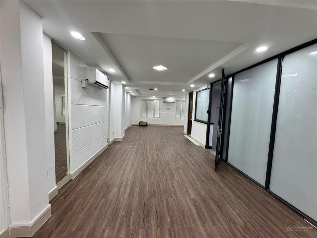Cho thuê nguyên tầng lửng làm văn phòng tại hưng phước 3 giá 15 triệu/tháng.  0901 142 ***