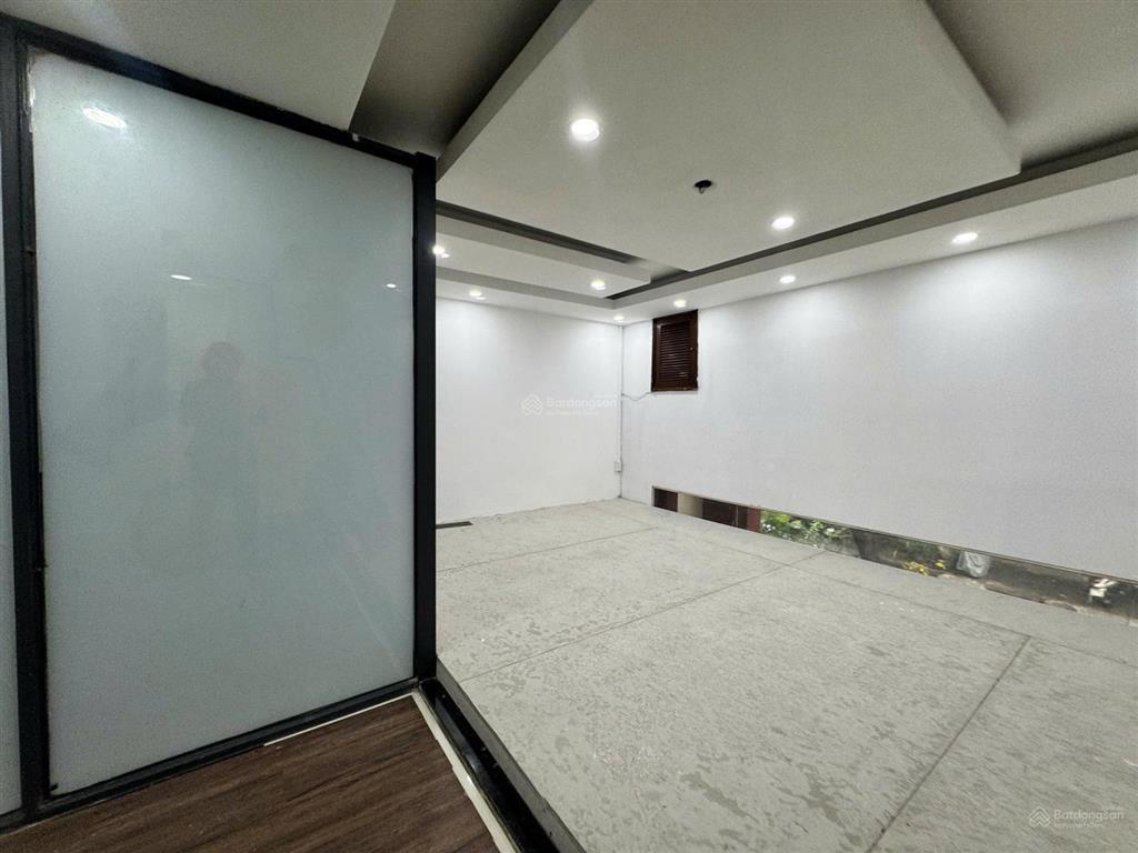 Cho thuê nguyên tầng lửng làm văn phòng tại hưng phước 3 giá 15 triệu/tháng.  0901 142 ***