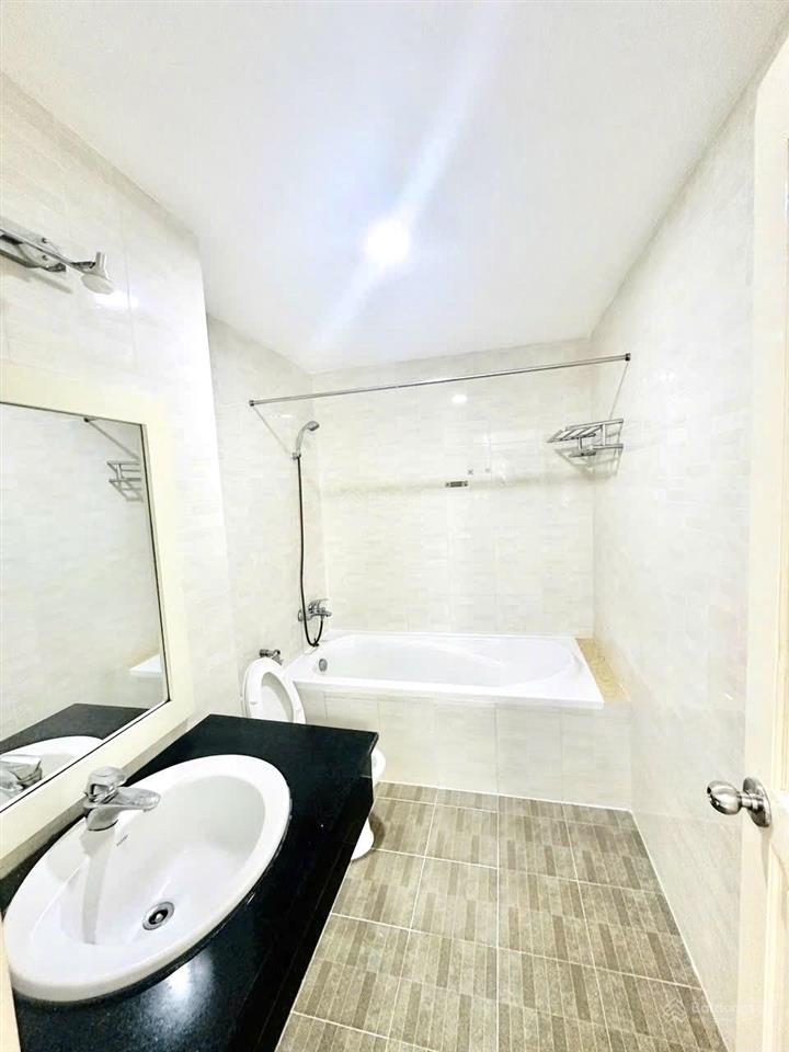 Cho thuê căn hộ dịch vụ hưng gia 2 phú mỹ hưng, quận 7 chuyên chdv cho thuê.  0901 142 ***
