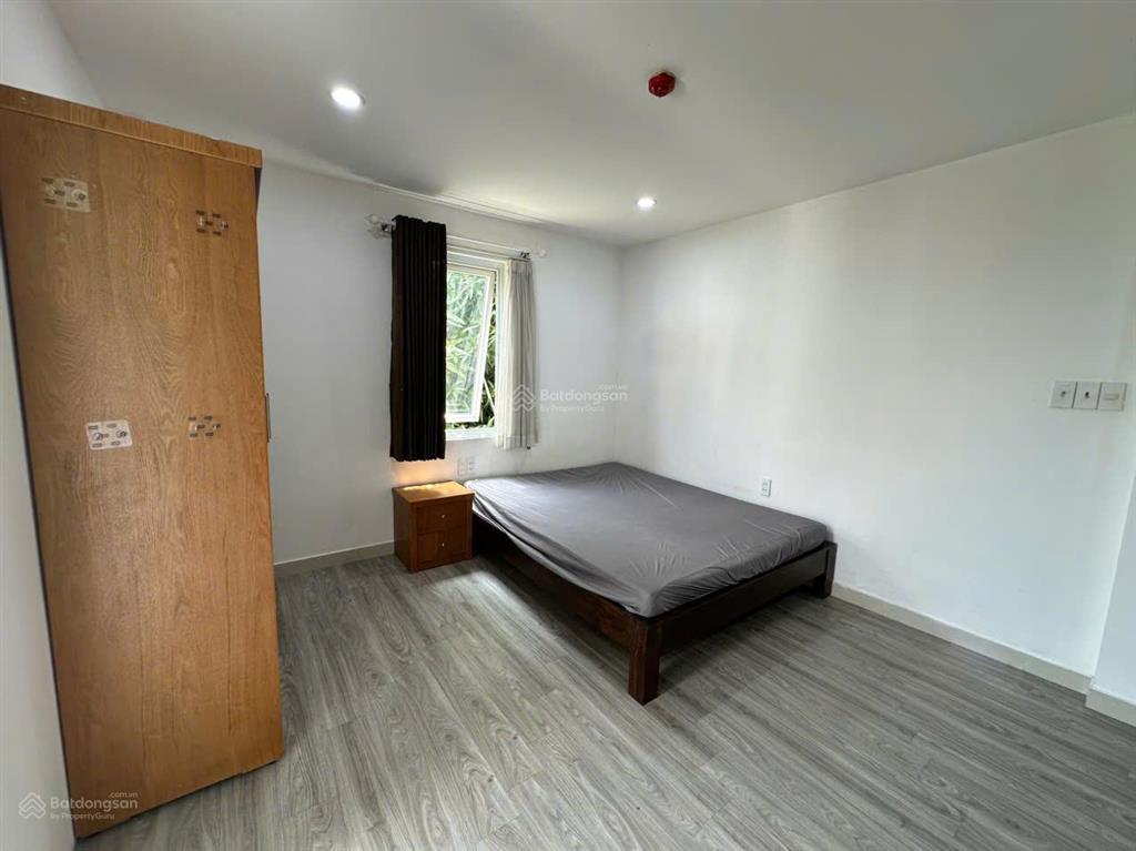 Cho thuê căn hộ dịch vụ phan khiêm ích, tân hưng.  0901 142 *** hòa đất vàng