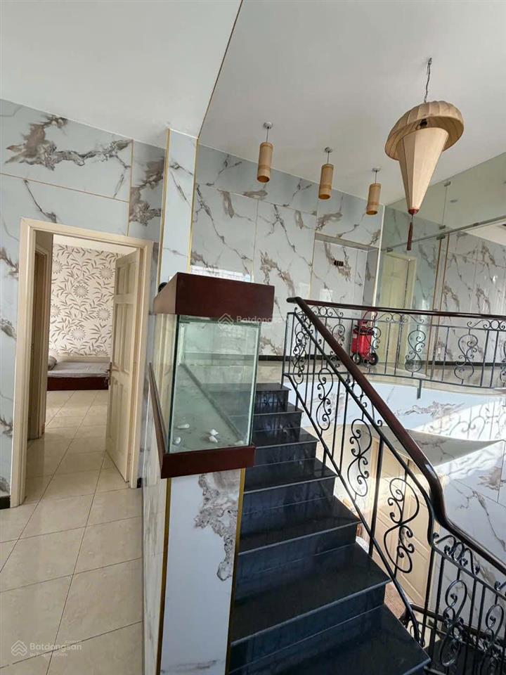 Cho thuê biệt thự cao cấp đường nguyễn văn linh, quận 7.  0901 142 ***