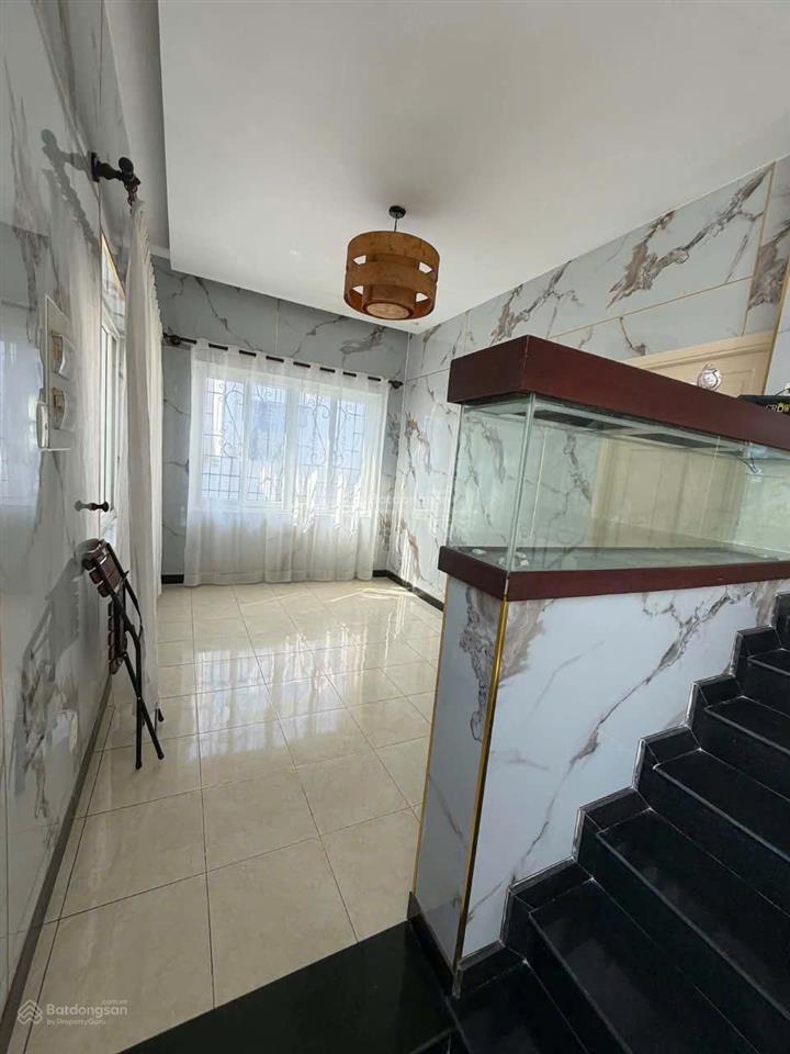 Cho thuê biệt thự cao cấp đường nguyễn văn linh, quận 7.  0901 142 ***