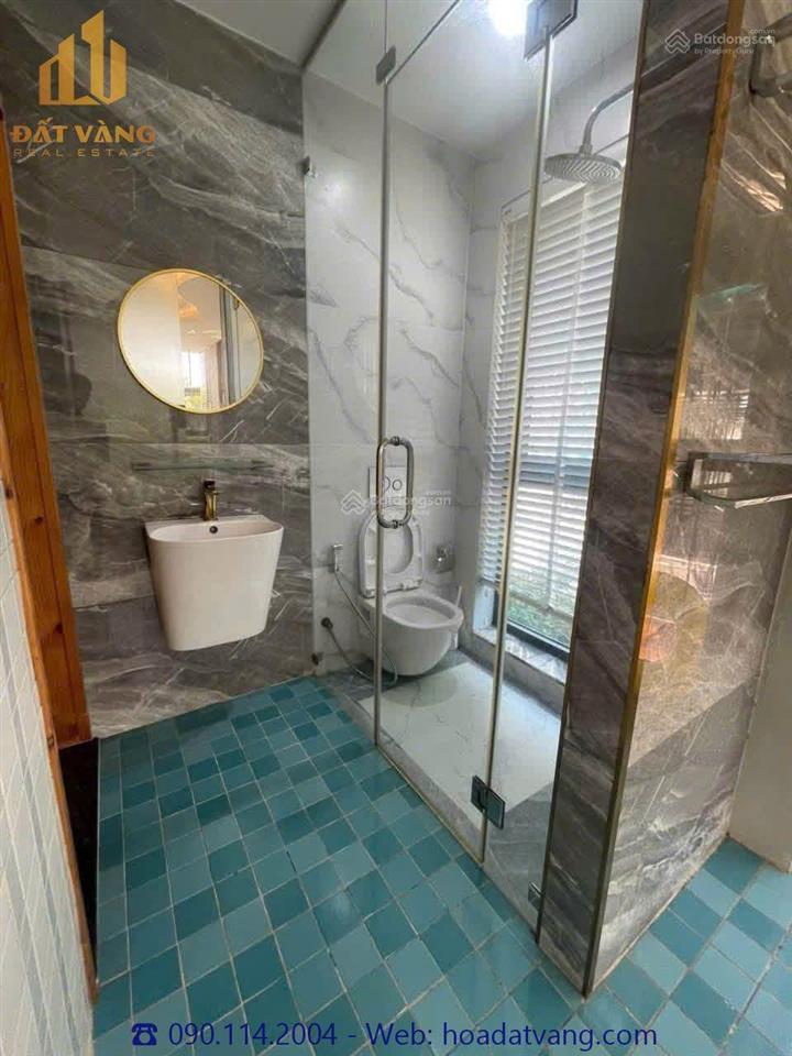 Bán tòa nhà văn phòng đẹp xịn, view sông.  xem nhà và đàm phán 0901 142 ***