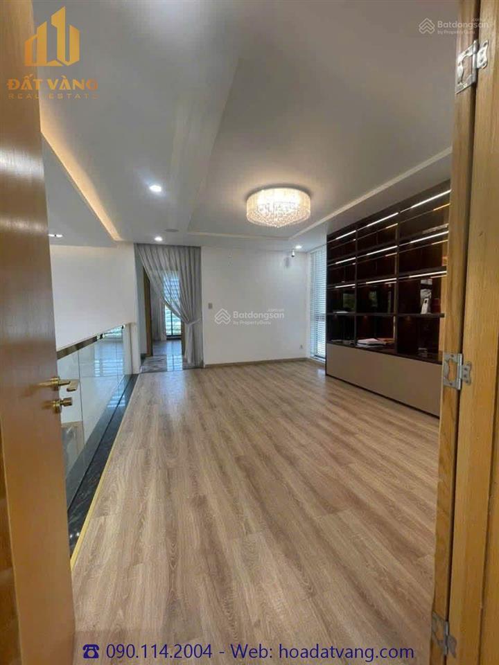 Bán tòa nhà văn phòng đẹp xịn, view sông.  xem nhà và đàm phán 0901 142 ***