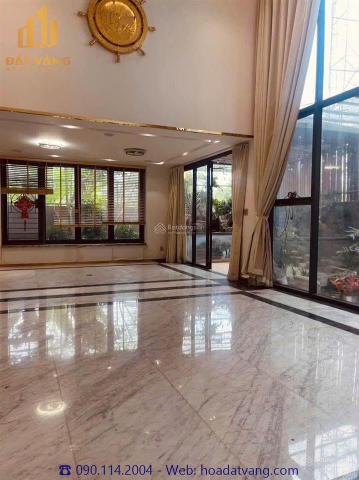 Bán tòa nhà văn phòng đẹp xịn, view sông.  xem nhà và đàm phán 0901 142 ***
