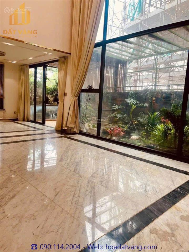 Bán tòa nhà văn phòng đẹp xịn, view sông.  xem nhà và đàm phán 0901 142 ***