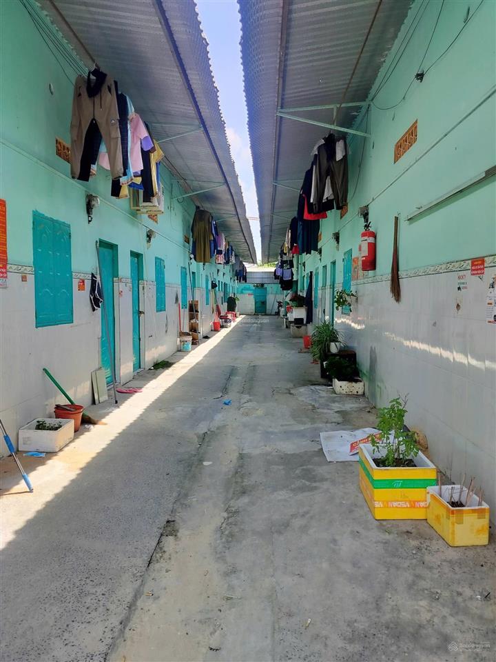 Bán đất tặng phòng trọ cho thuê kín giáp ngã 4 tân quy