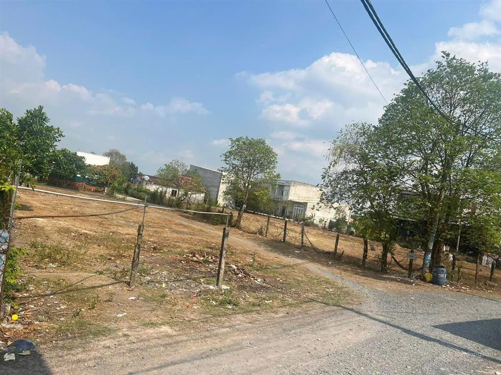 Lô đất giáp khu công nghiệp đông nam, tl8