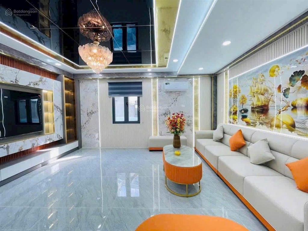 Căn nhà đường 12m nhựa giáp trường trần quang khải