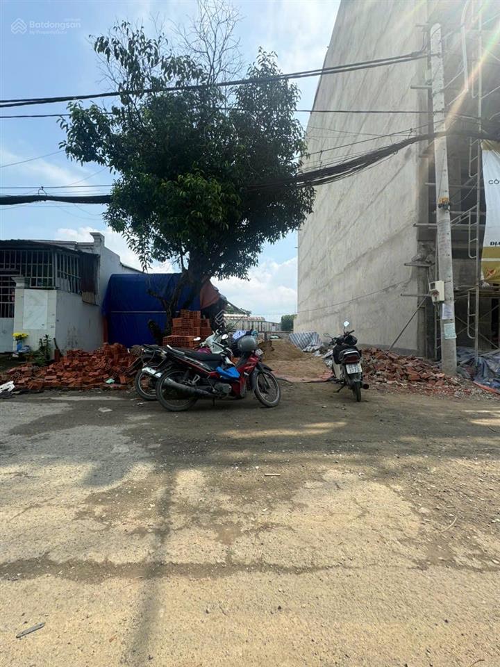 Lô đất tô ký 1/ đối diện phòng công chứng đất việt