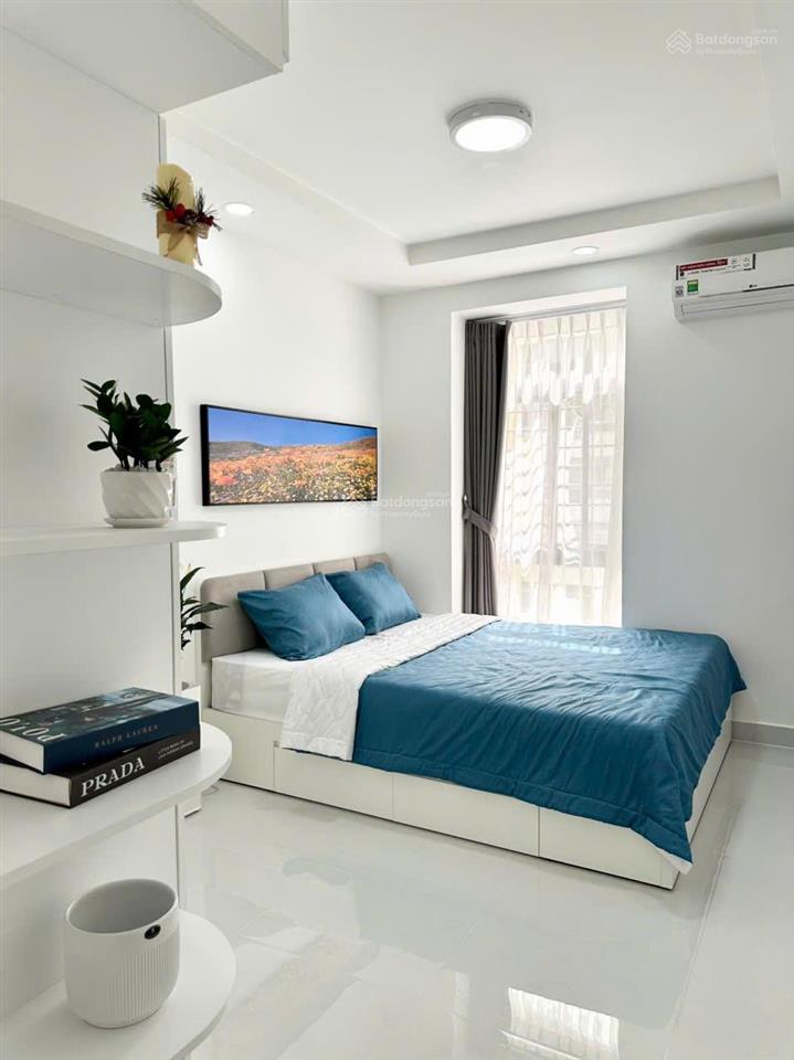 Kẹt tiền bán rất gấp sky garden 2 phú mỹ hưng, 2pn 2wc, lầu 8, giá 5,35 tỷ.  0906 710 *** kim trúc