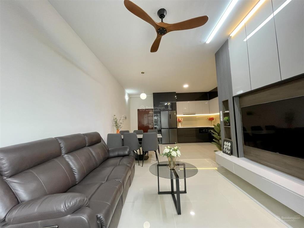 Bán nhanh căn hộ sky 2, 3pn, nhà mới 100%, full nội thất, giá 6.88 tỷ,  0906 710 ***