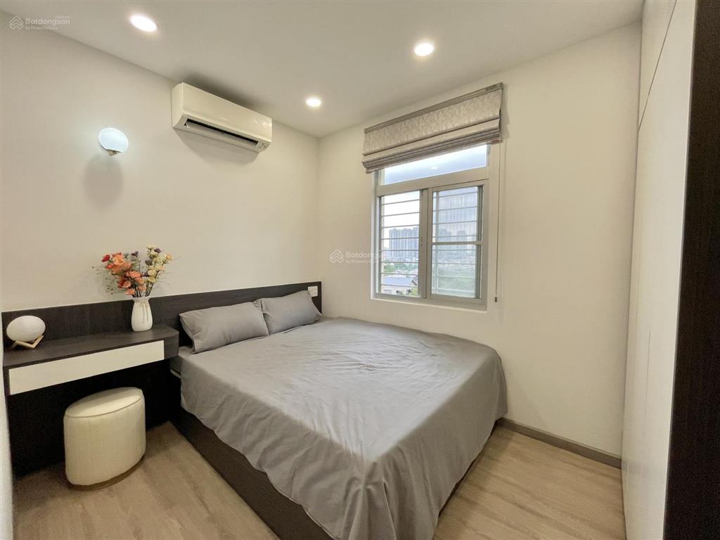 Bán nhanh căn hộ sky 2, 3pn, nhà mới 100%, full nội thất, giá 6.88 tỷ,  0906 710 ***