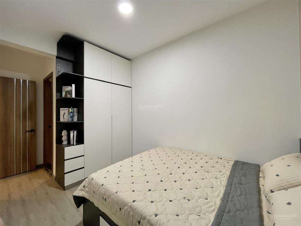 Bán nhanh căn hộ sky 2, 3pn, nhà mới 100%, full nội thất, giá 6.88 tỷ,  0906 710 ***