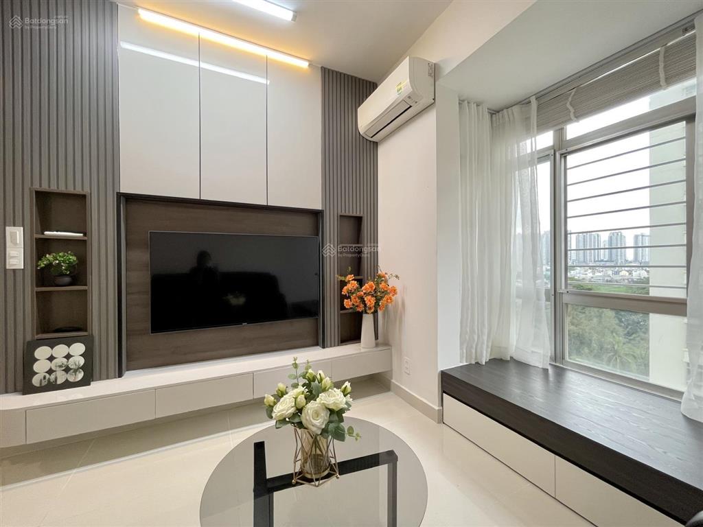 Bán nhanh căn hộ sky 2, 3pn, nhà mới 100%, full nội thất, giá 6.88 tỷ,  0906 710 ***